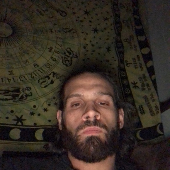 Meet your Posher, Easton - Picture 1 of 1